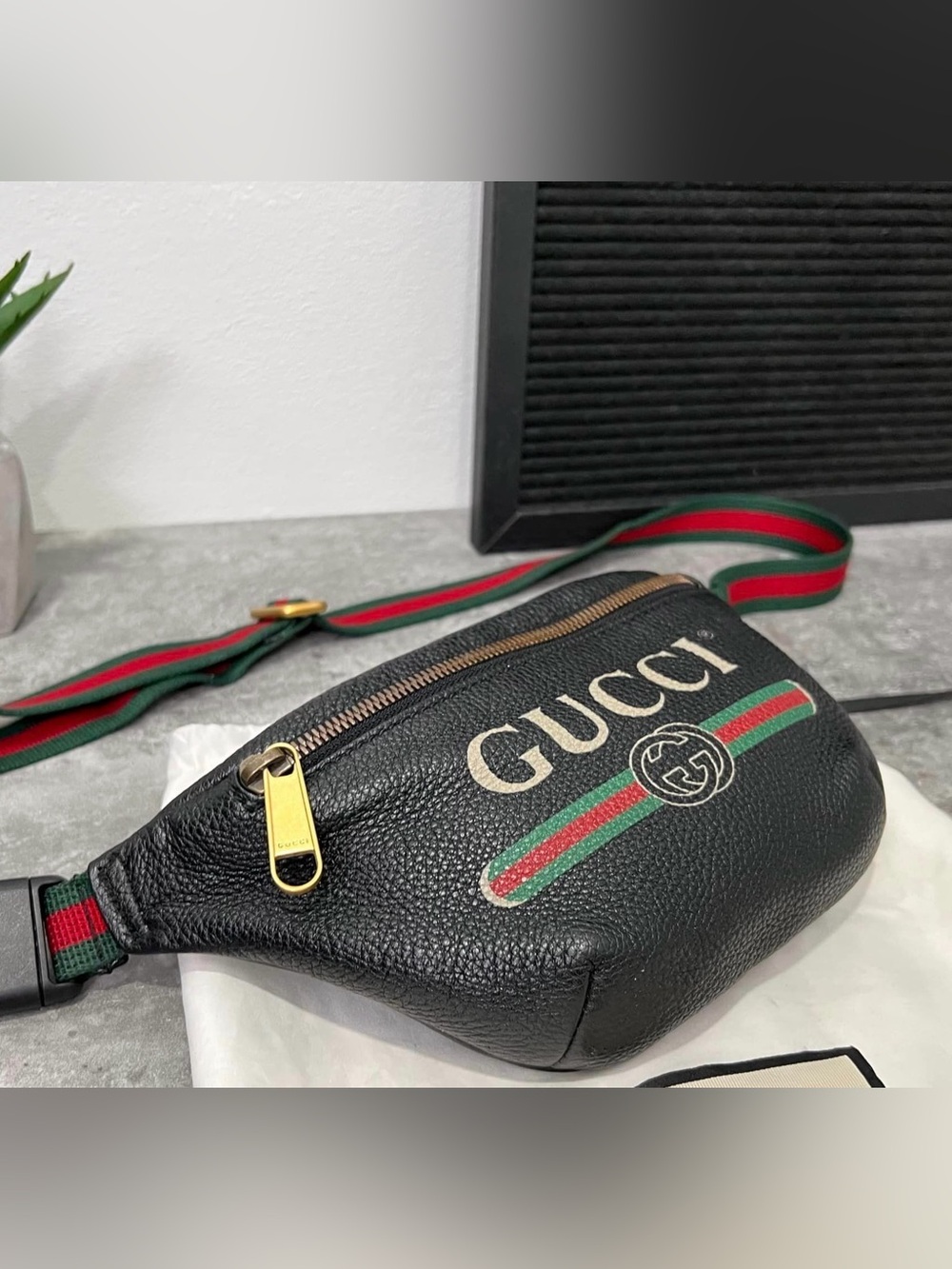 GG Black m Belt Bag with Green-Red Web Stripe